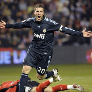 爱游戏体育入口-乌拉圭男足在巴黎奥运会比赛中表现出色，赢得铜牌，乌拉圭男子足球队