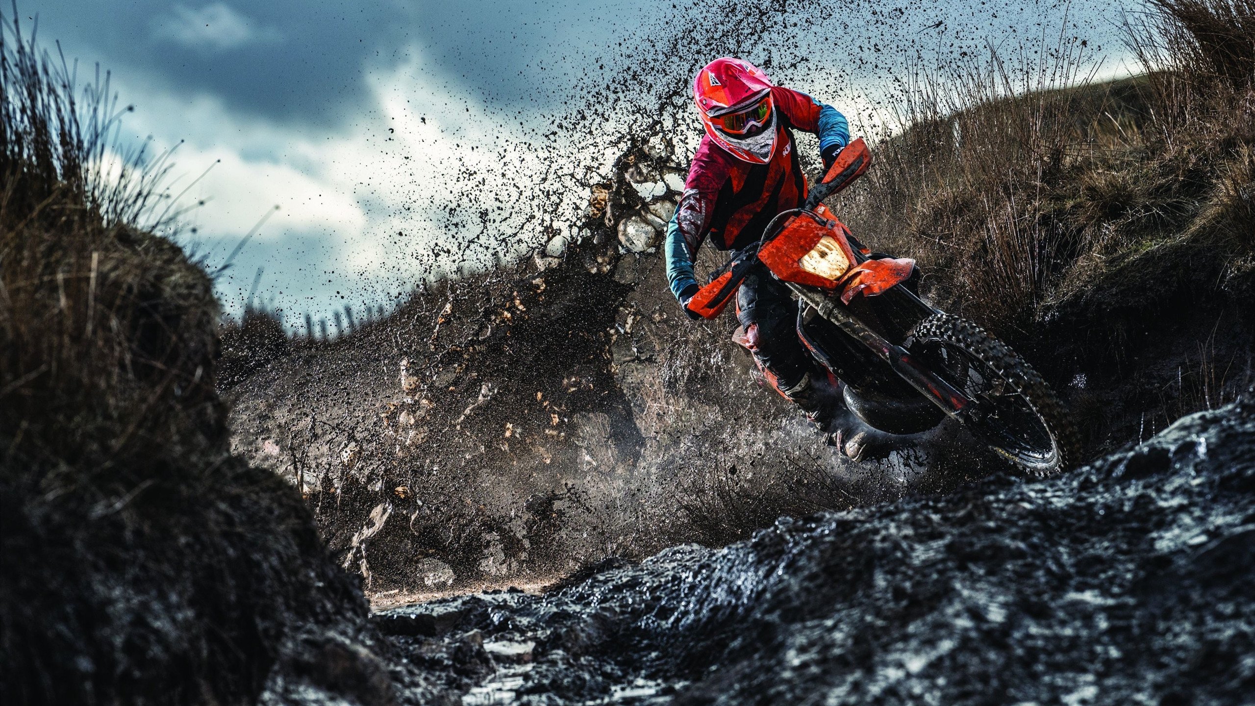 “逆境突围：球队在关键时刻的神奇表现”，《逆境突袭》